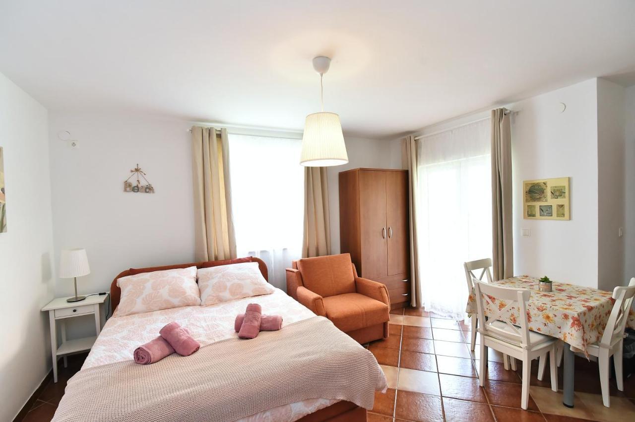 Apartments Luni Baska  Bagian luar foto