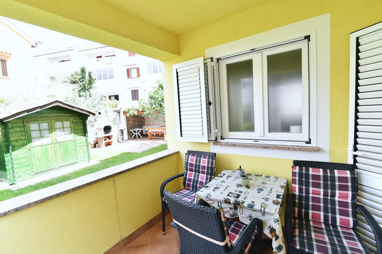 Apartments Luni Baska  Bagian luar foto